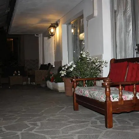 Elsi Hotel