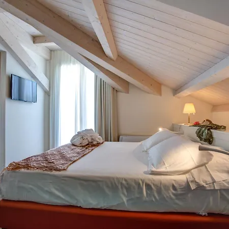 Hotel Rimini Suite Hotel 4*