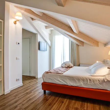 Rimini Suite Hotel 4* Rimini
