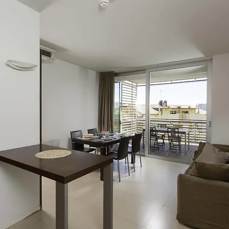 Aparthotel Delfina 3*