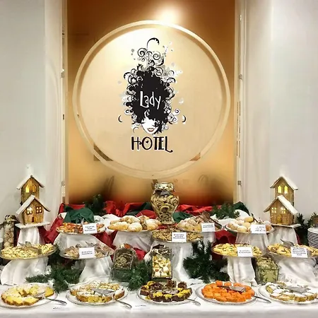 Lady Hotel *