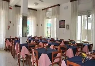 Hotel Derna 2*