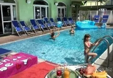 Eurogarden Aparthotel 3*
