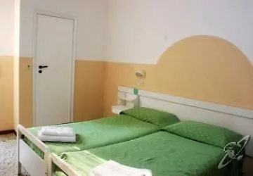 New Happy Szálloda