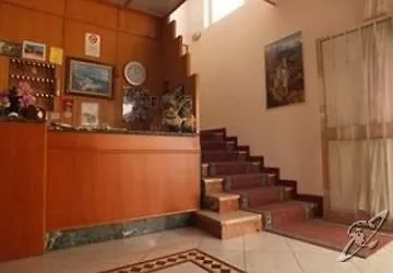 Szálloda Luana *