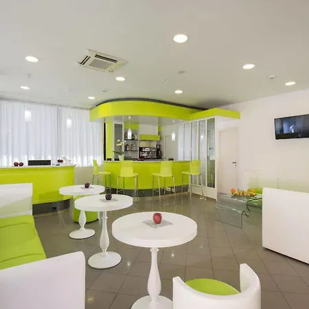 Hotel Scarlet 3*