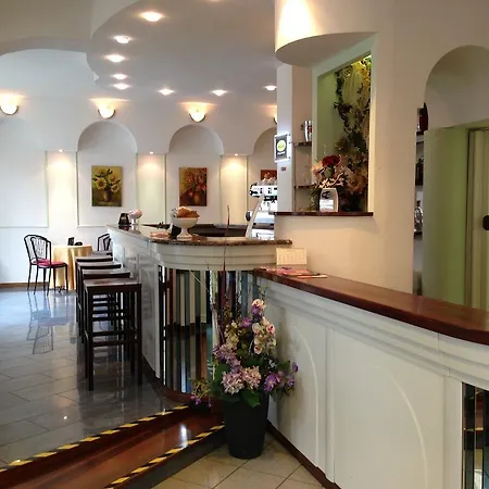 Elisa Hotel 3*