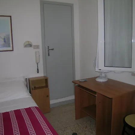 Hotel Toledo 2*