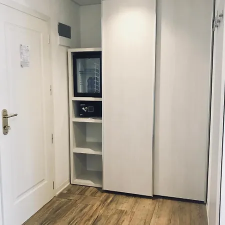 Nelson Отель 3*