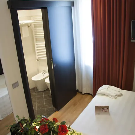 Card International Hotel 4*