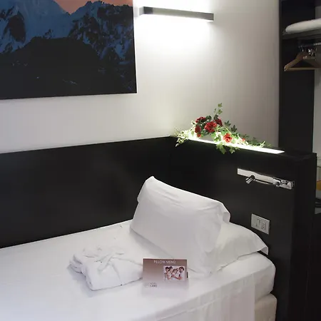 Hotel Card International