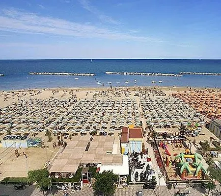 Отель Glenn 3*
