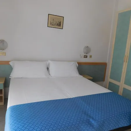 Dolores Hotel 3*