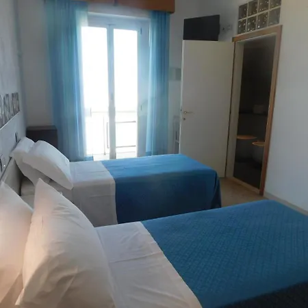 Dolores Hotel 3*
