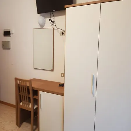 Szálloda De La 3*