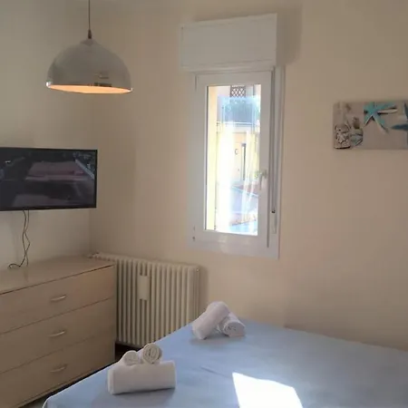 Uno Studio&suites Aparthotel 2*