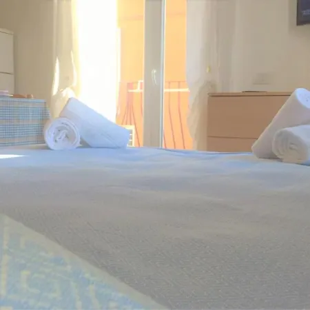 Uno Studio&suites 2*