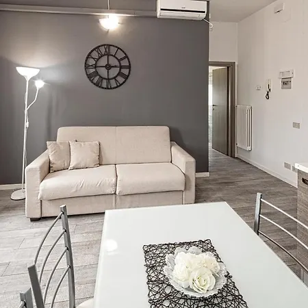 Mare Aparthotel 2*