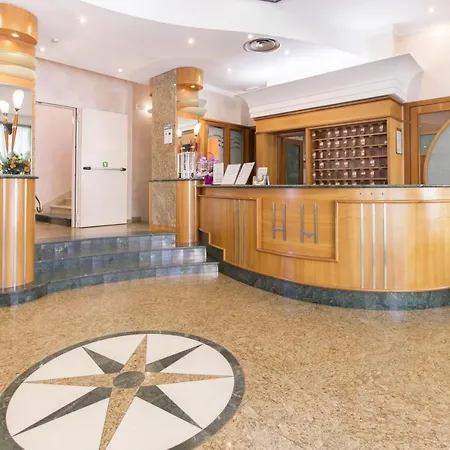 Metropole Hotel 3*