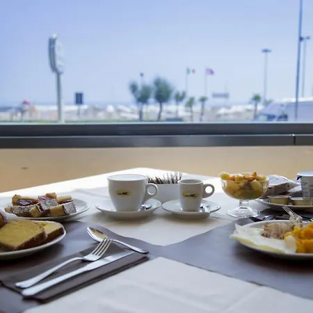 Metropole Hotel