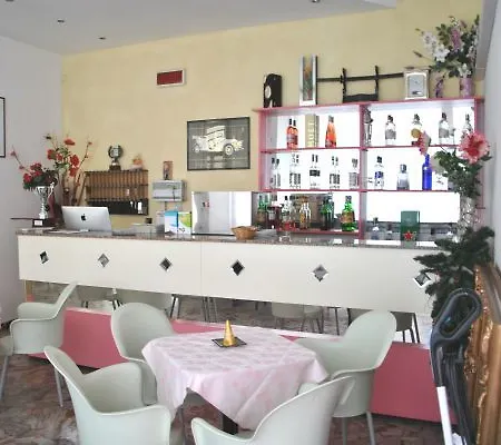 Luna Rossa 3*