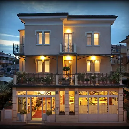Irma Hotel 3*
