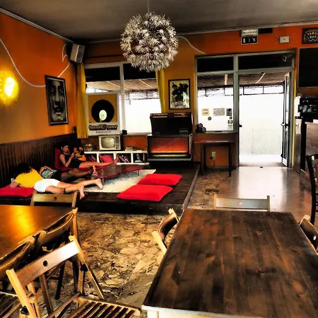 Sunflower Backpacker & Bar * Rimini
