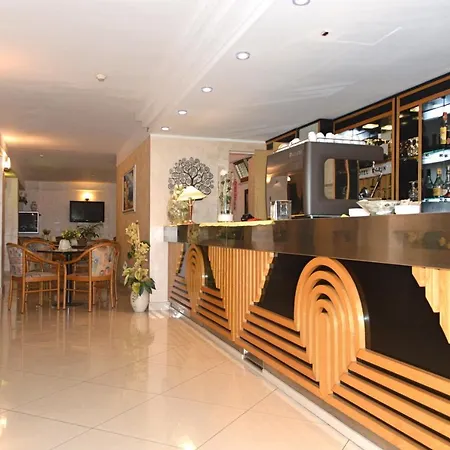 Hotel Karin Marebello