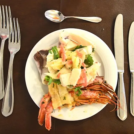 Hotel Karin 3*