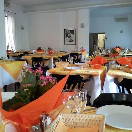 Annarita Hotel 2*