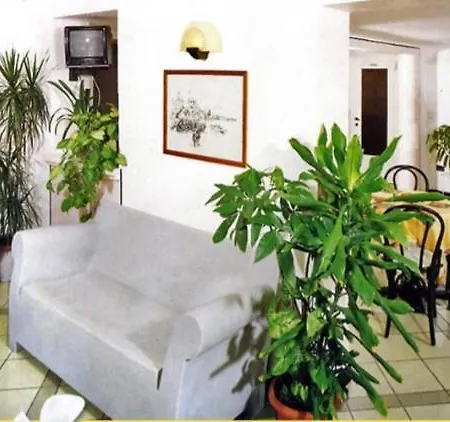 Rocchi Hotel *