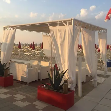 Venus Hotel 3*