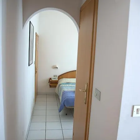 Annarita Hotel 2*