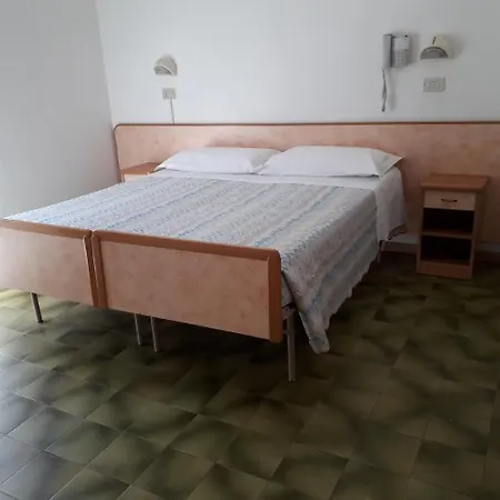 Lora Hotel