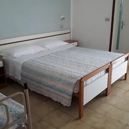 Hotel Lora