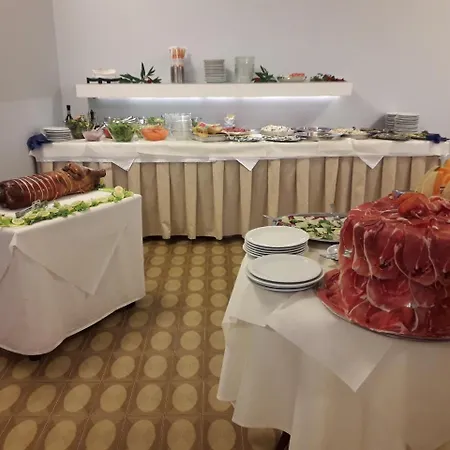 Lora Hotel
