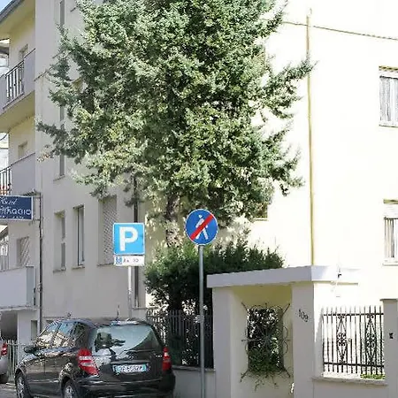 Lagomaggio Hotel *