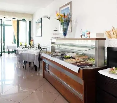 Emilia Hotel 3*