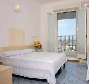 Hotel Corona Hotell