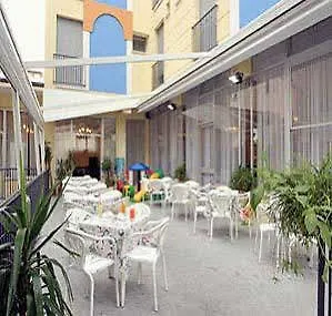 Hotell Hotel Corona 3*