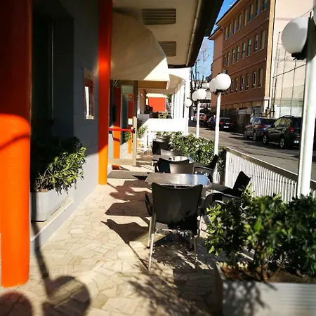 Riviera Hotel 3*
