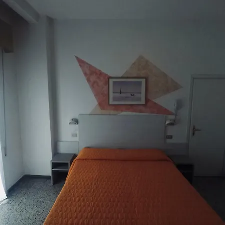 Alevon Hotel 3*