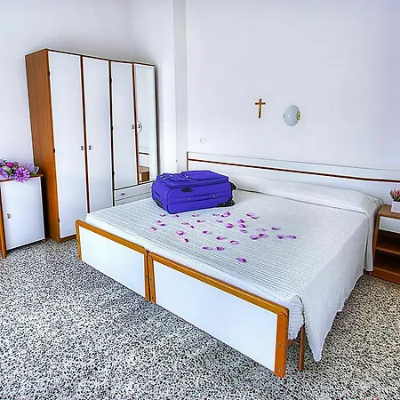 Hotel Iris 2*