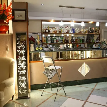 Hotel Busignani 3*
