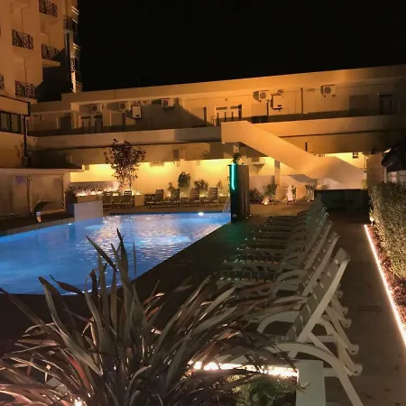 Hotel Montmartre Rimini
