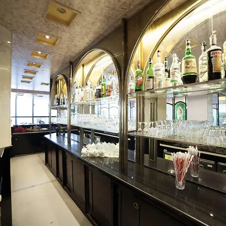 迪普罗玛皇宫酒店