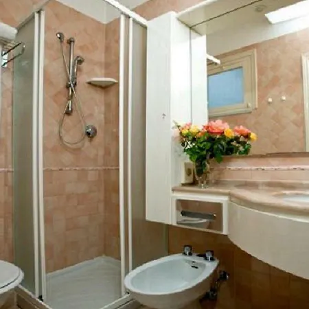Отель Ida 3*