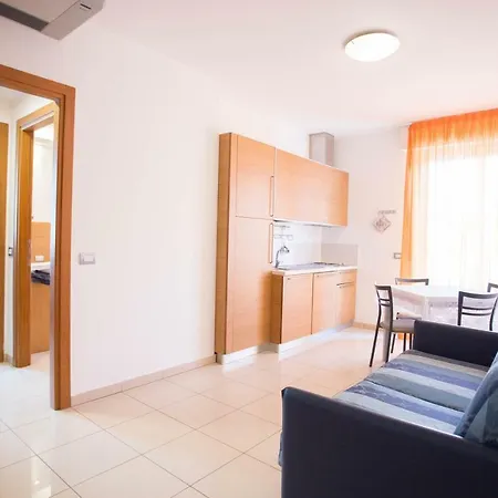 Aparthotel Marzia 3*