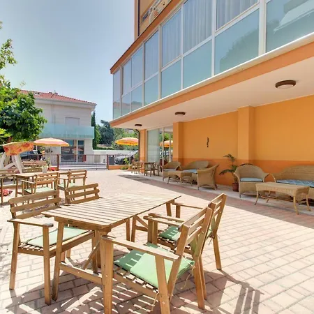 Hotel Nella