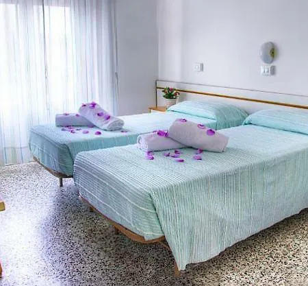 Iris Hotel